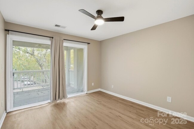 Building Photo - 2500 Cranbrook Ln