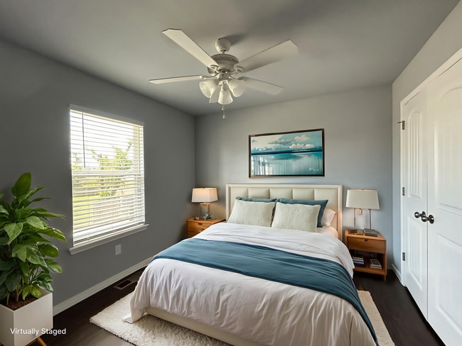 Building Photo - Townhouse with Garage - Minutes from Downt...