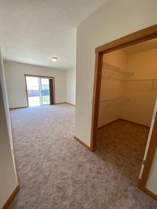 Building Photo - 3511 Hovley Ln