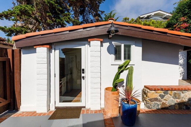 Building Photo - Historic Olde Del Mar Hacienda | Bluff-Front With Panoramic Views | Fully Furnished Monthly Stays