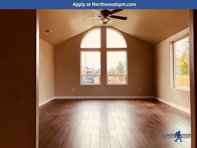 Building Photo - Recently Reduced-Newer 3 bed, 2 Bath Home ...