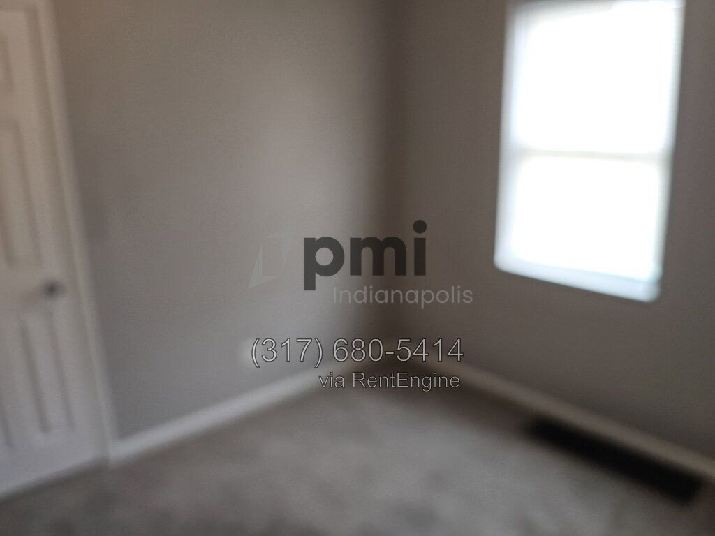 Building Photo - 112 Adler St