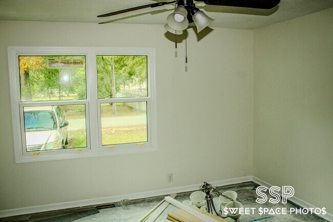 Building Photo - 503 N Orange St