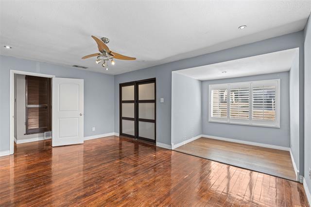 Building Photo - 2117 W Lotus Ave