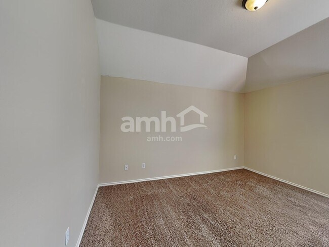 Building Photo - 403 Thunderbay Dr