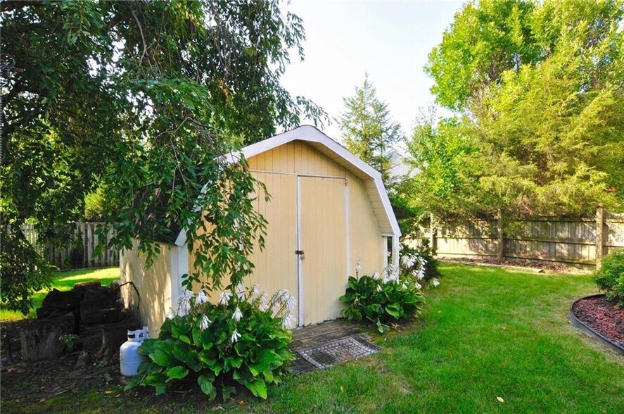 Building Photo - 9339 Embers Way