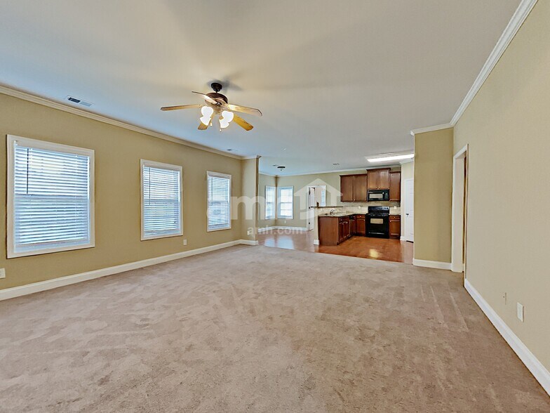 Building Photo - 731 Langley Farms Dr