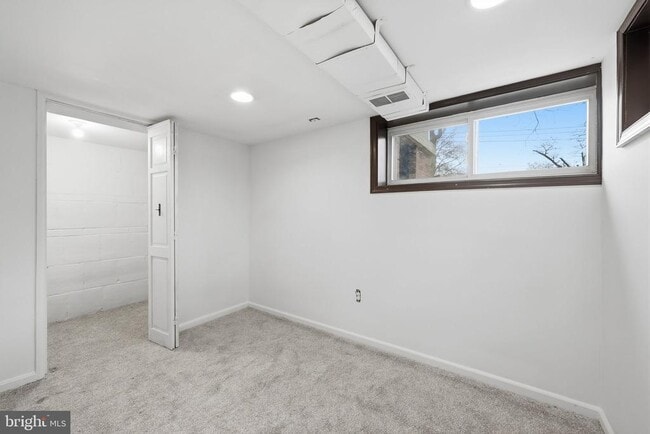 Building Photo - 2030 N Quinn St