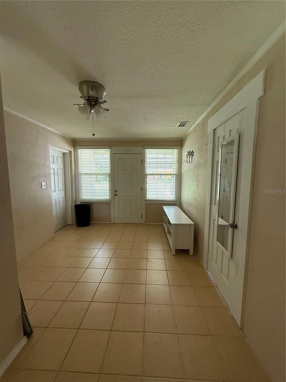 Building Photo - 11213 SE 53rd Ct