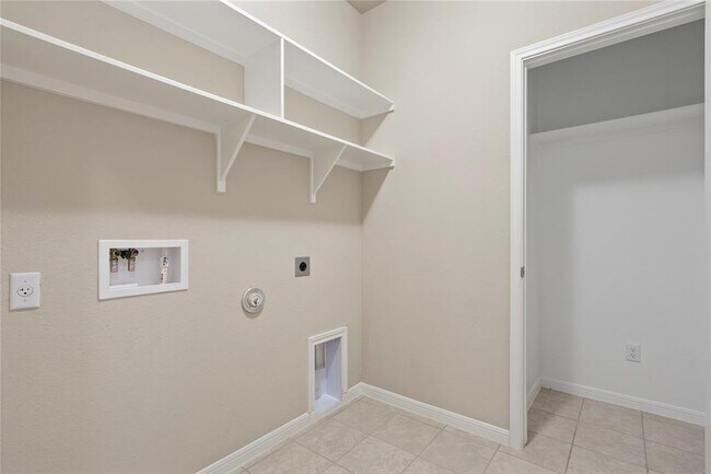 Building Photo - 244 Scenic Hills Cir