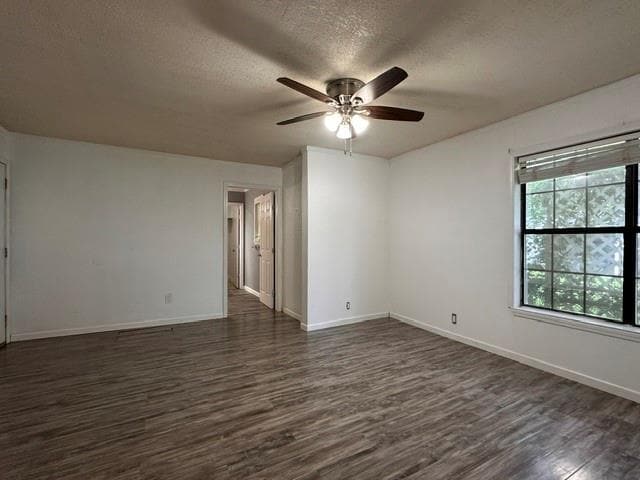 Building Photo - 2609 Belmeade St