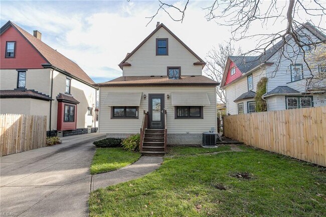 Building Photo - 1206 Edwards Ave