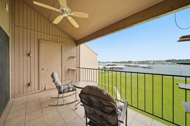 Building Photo - 15575 Marina Dr