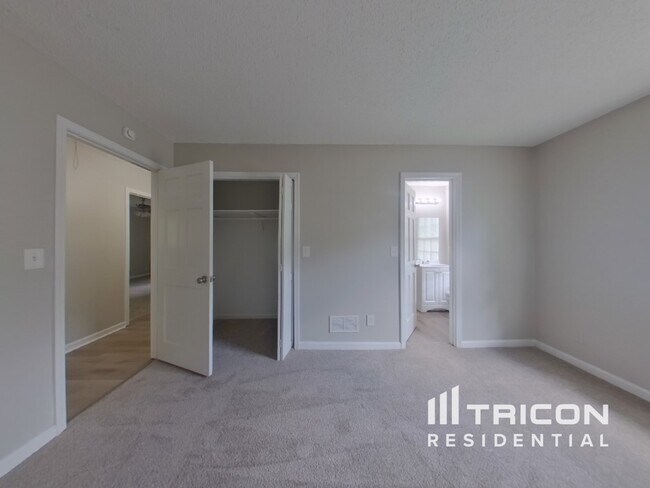 Building Photo - 4539 Riverwood Cir