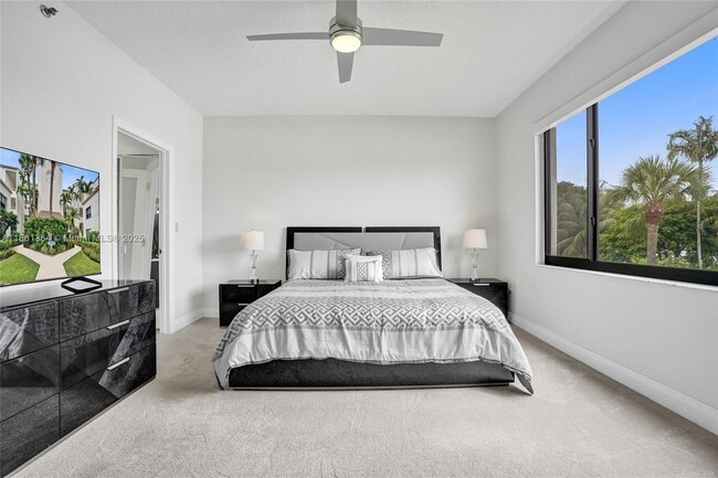 Building Photo - 925 Oak Harbour Dr