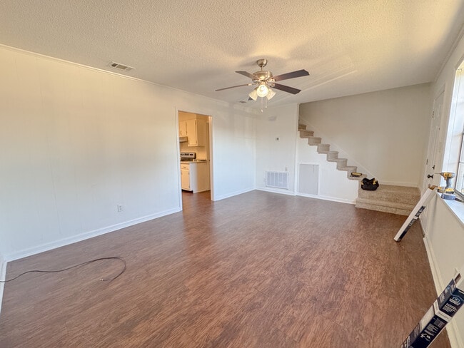 Building Photo - 113 Ellis Rd