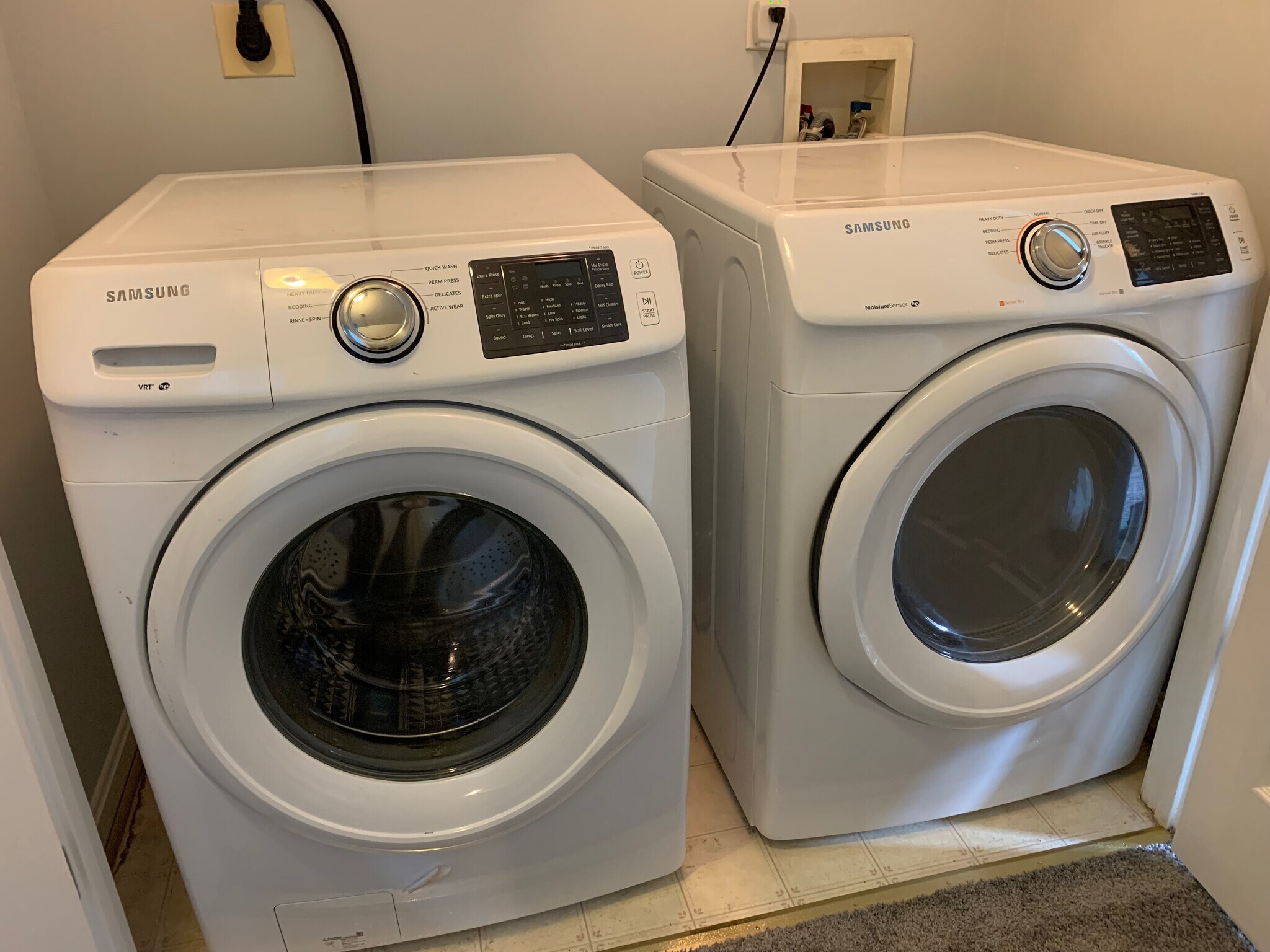 Updated Washer/Dryer - 139 W Hamburg St