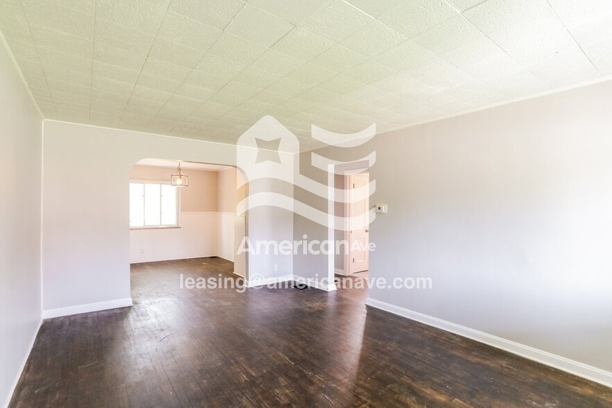 Building Photo - 1217 W Galbraith Rd