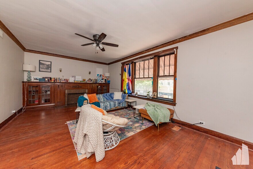 Primary Photo - 3310 W Armitage Ave