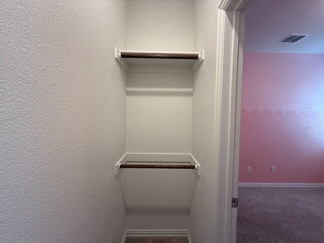 Building Photo - 783 Bayberry Ln