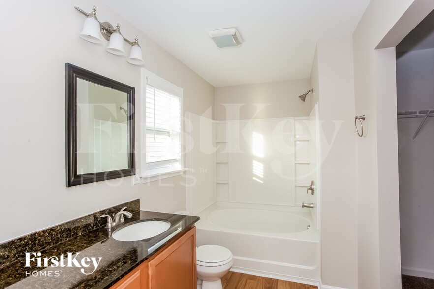 Building Photo - 131 Tilton Dr