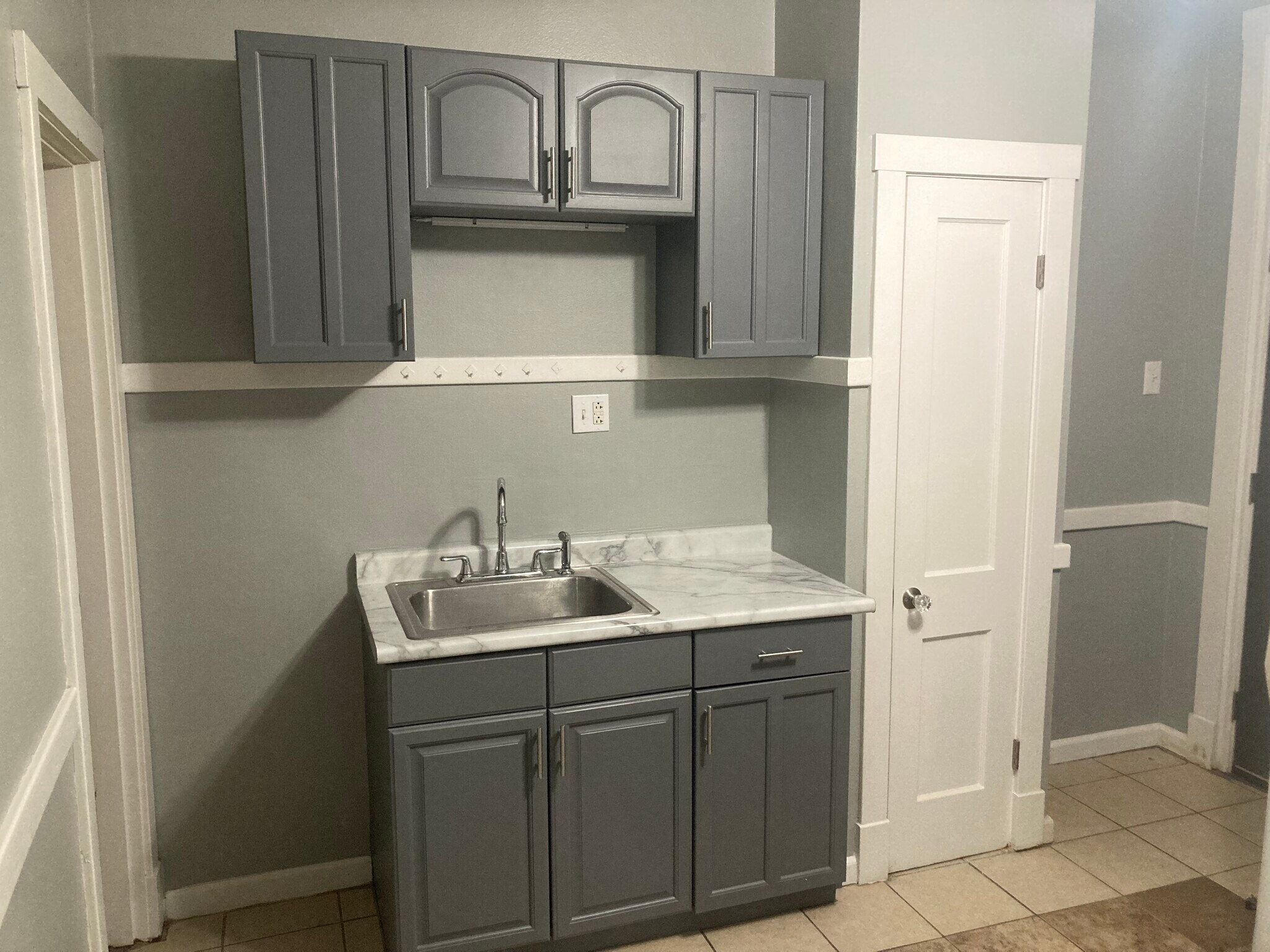 Building Photo - 4233 Meramec St