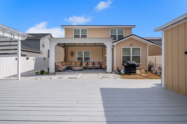 Building Photo - 4800 Silent Creek Ln