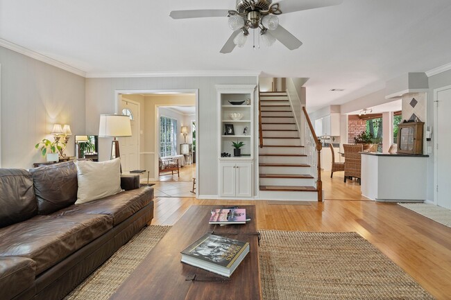 Building Photo - 2828 S Logrun Cir