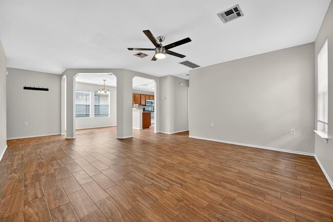 Building Photo - 1520 Anise Dr