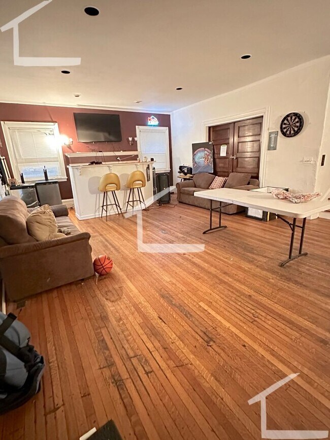 Building Photo - 13 Orkney Rd