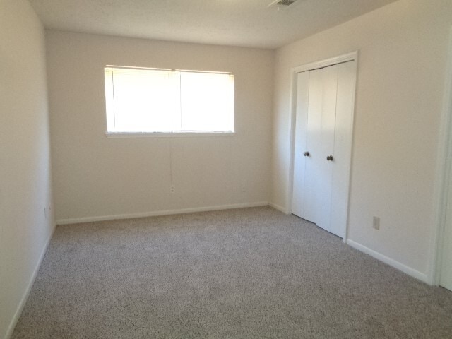 Building Photo - 15835 Cardono Ln