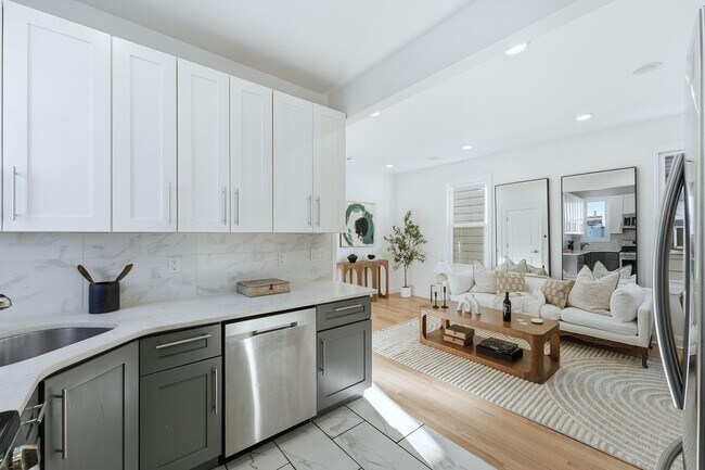 Building Photo - 23 Randolph Ave