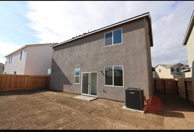 Building Photo - 2224 S Crumal St