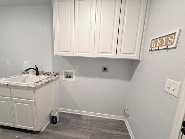 Building Photo - 8301 Grayson Trl