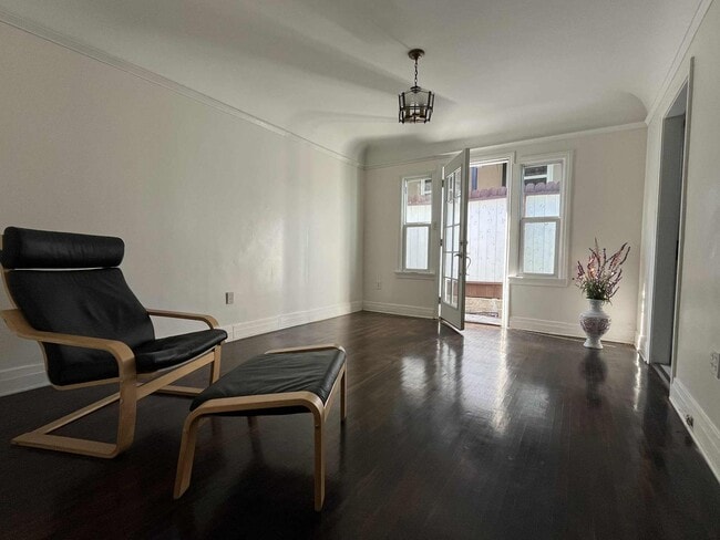 Building Photo - 2323 Las Colinas Ave