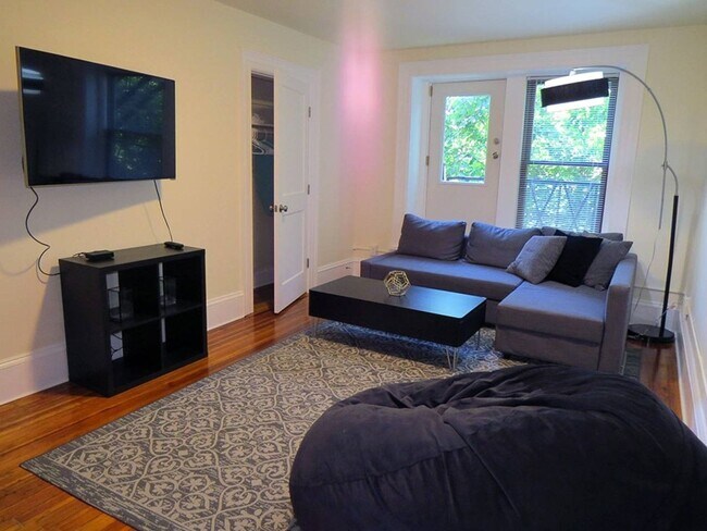 Building Photo - Updated Kitchen - Central Heat/AC - High C...