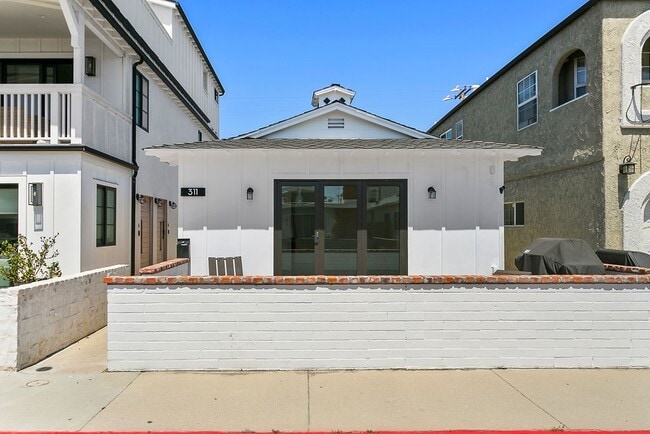 Primary Photo - 311 33rd St