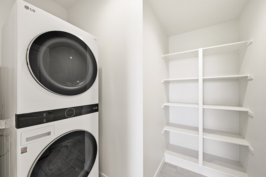 In Suite Laundry - 429 Lake Shore Way