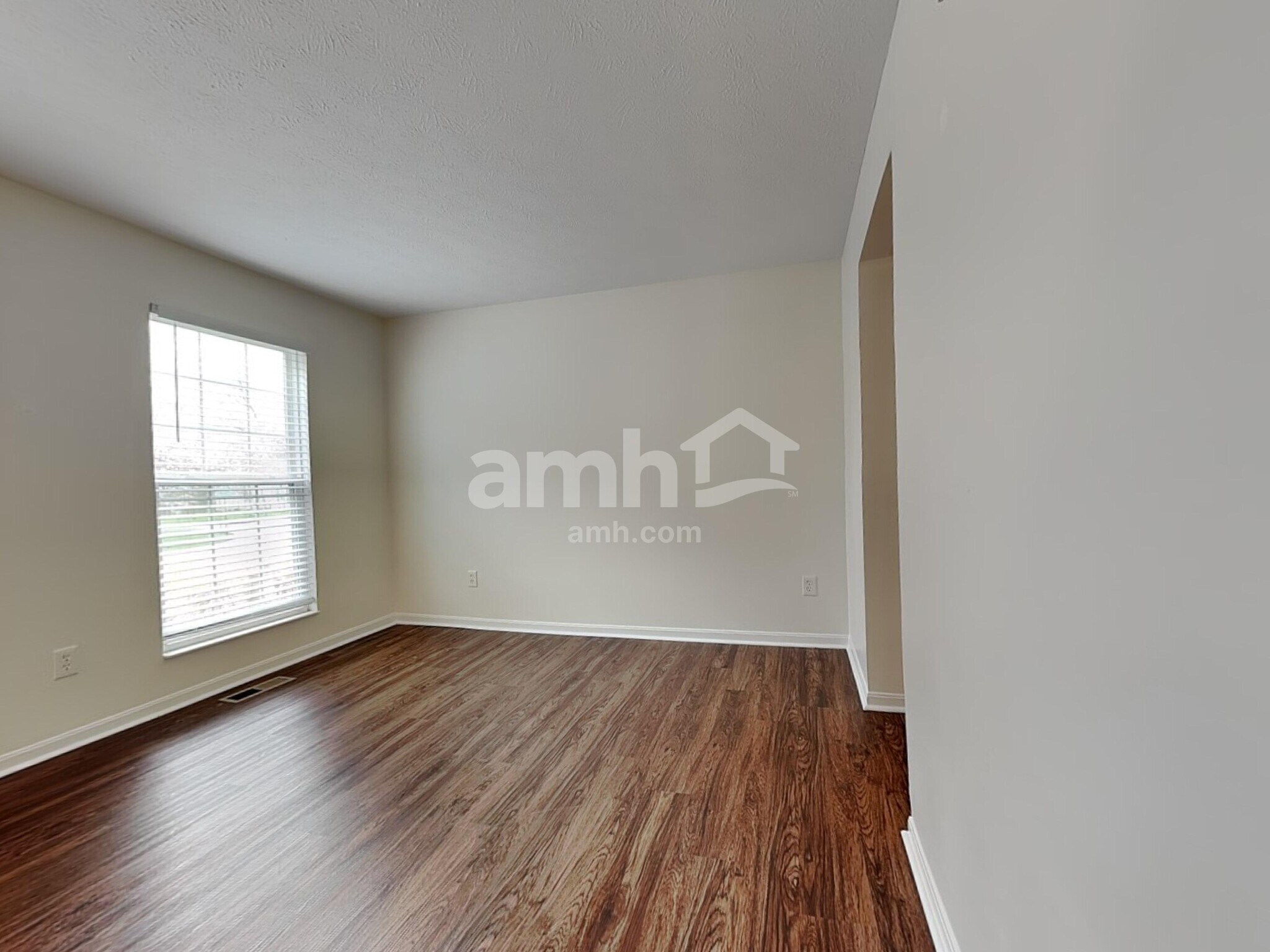 Building Photo - 6645 Water Lily Ln