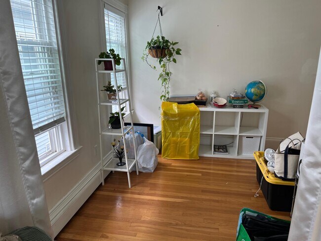 Building Photo - 46 Trull St