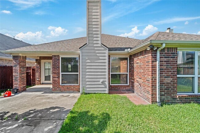 Building Photo - 11843 Leaf Oak Dr