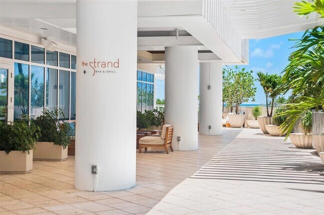 Building Photo - 6899 Collins Ave