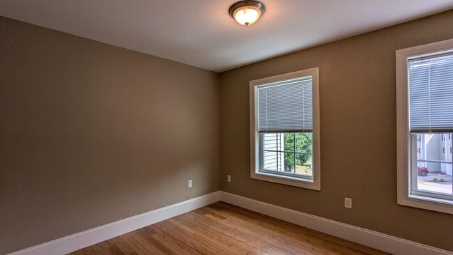 Building Photo - 69 Breckenridge Way