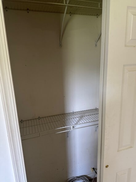 Building Photo - 91 Fuzzy Tail Dr