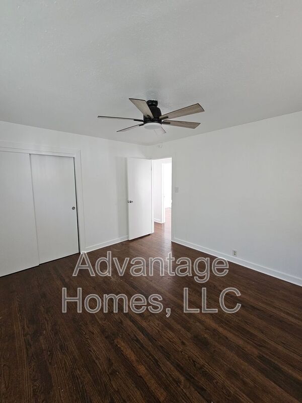 Building Photo - 11410 Palmer Ave