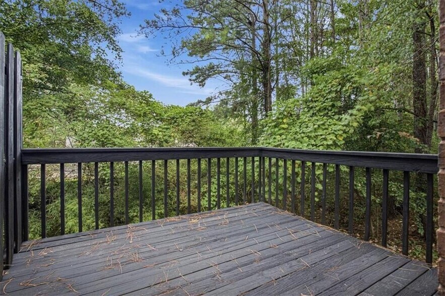 Building Photo - 1337 Sweet Pine Dr
