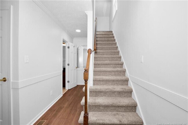 Building Photo - 5704 Kindley Dr