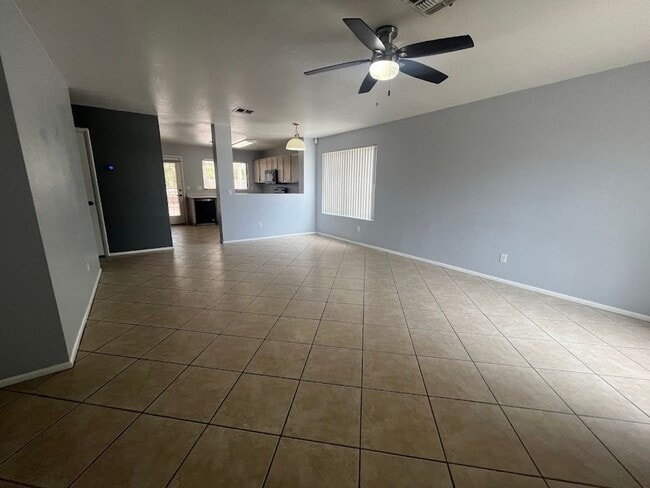 Building Photo - Charming 3-Bedroom Home in Horizons on Camelback with Park Views