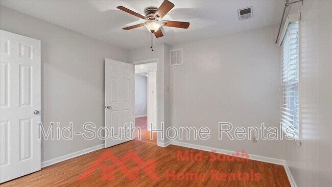 Building Photo - 4515 Flamingo Rd