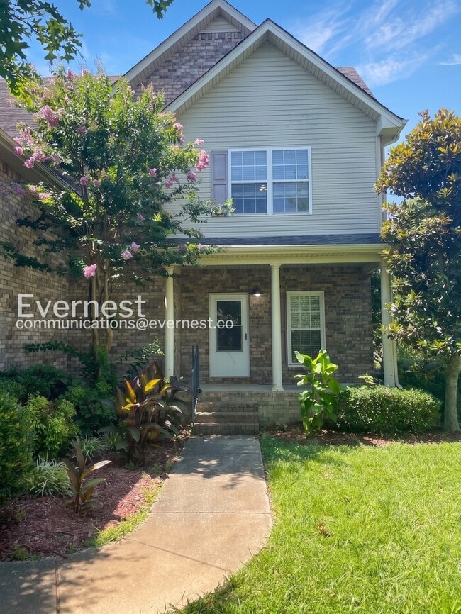 Building Photo - 3 Bed, 2.5 Bath Home with Garage / Coming Soon!